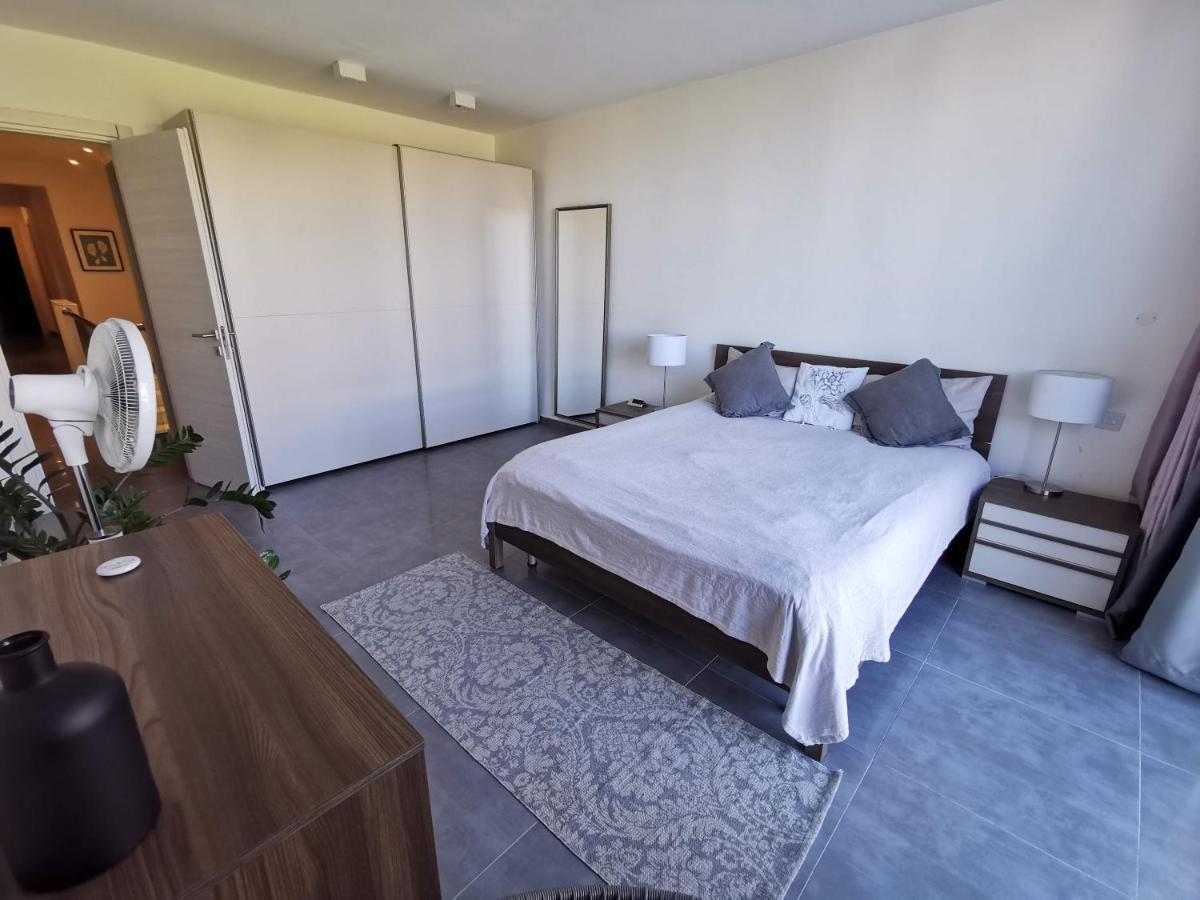 Saint Julian's Duplex Maisonette With Heated P-Pool And Jacuzzi מראה חיצוני תמונה